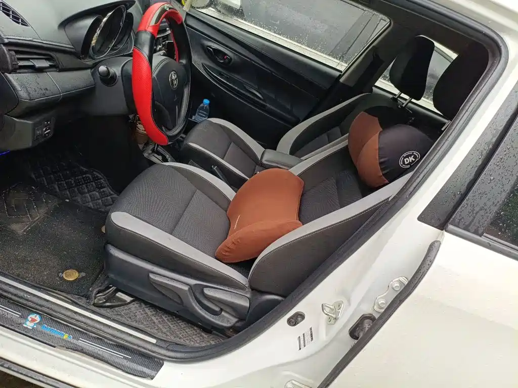 Toyota Yaris L 2020 — фото 8