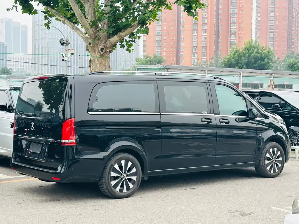 Mercedes-Benz Vito 2023 — фото 4