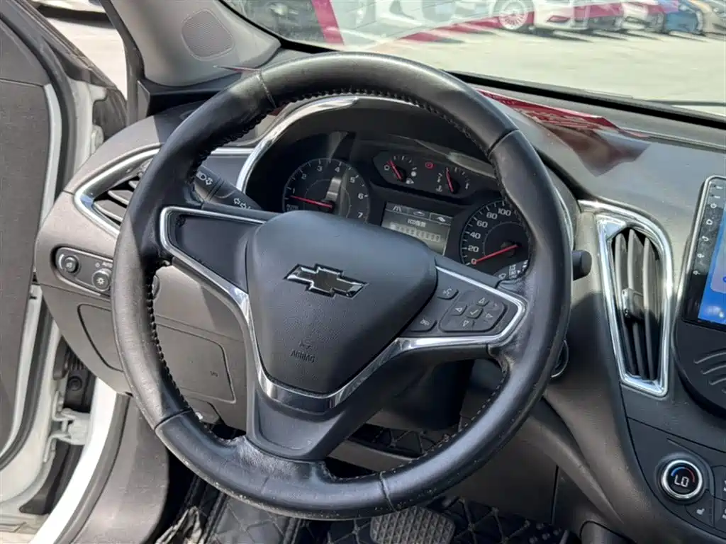 Chevrolet Malibu XL 2017 — фото 15