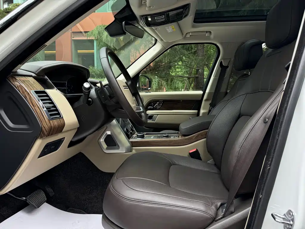 Land Rover Range Rover 2019 — фото 12