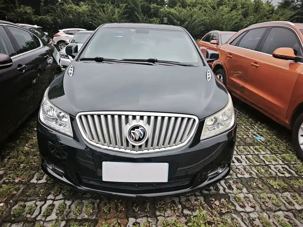 Buick LaCrosse 2012 — фото 2