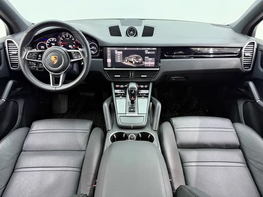 Porsche Cayenne 2020 — фото 18