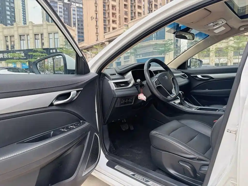 Geely Emgrand 2019