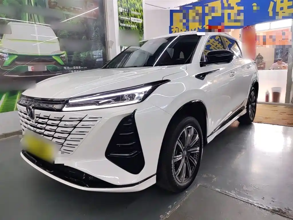 Changan CS75 PLUS 2024 — фото 2