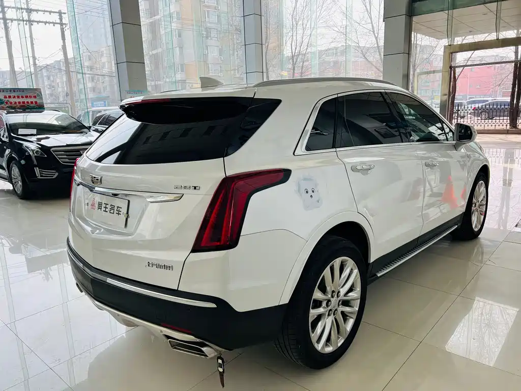 Cadillac XT5 2019 — фото 4