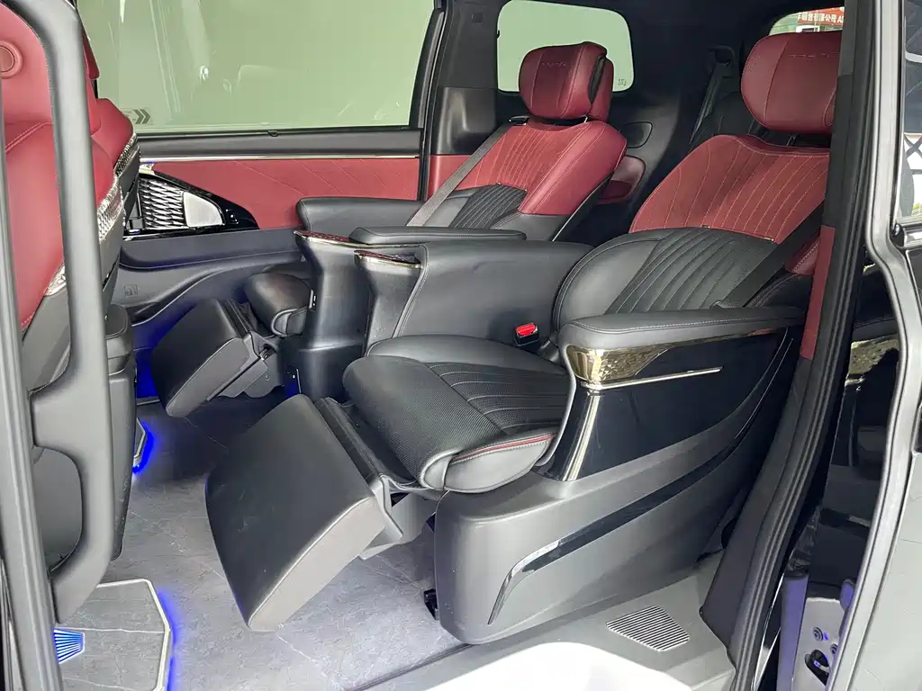 GAC Trumpchi M8 2024 — фото 12