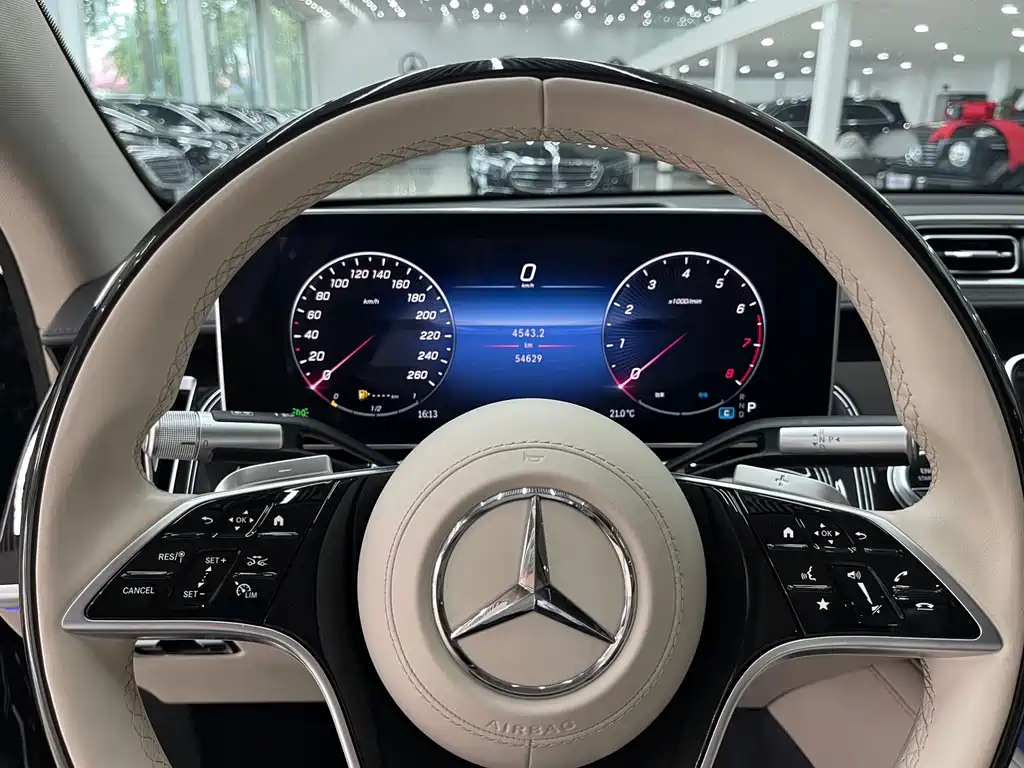 Mercedes-Benz Maybach S-Class 2024 — фото 13