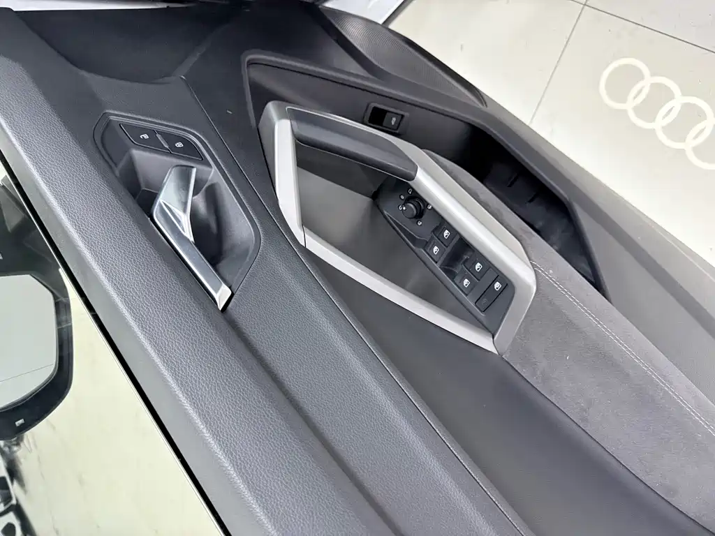 Audi Q3 2022 — фото 22