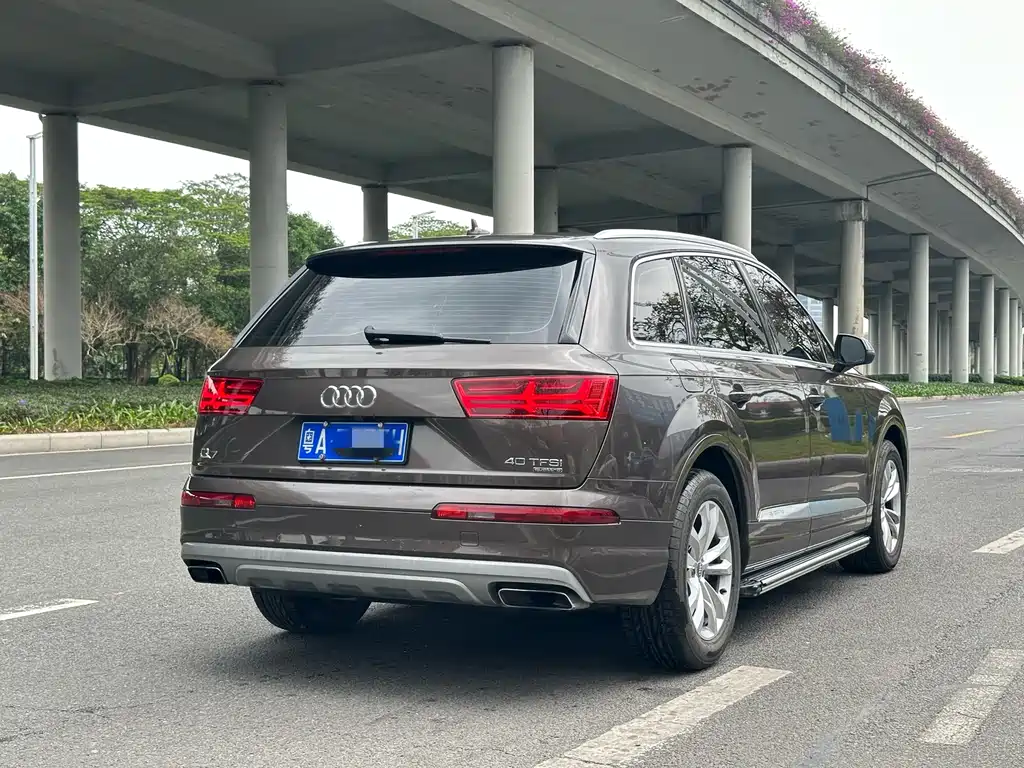 Audi Q7 2018 — фото 21