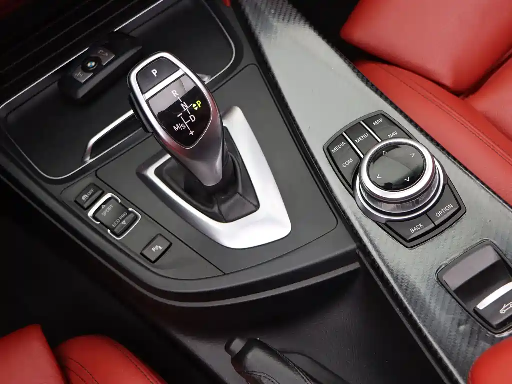 BMW 4 Series 2017 — фото 13