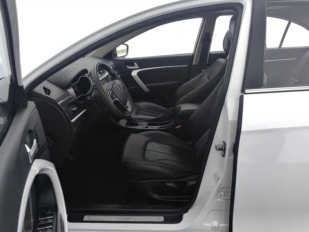 Geely Emgrand 2016 — фото 10