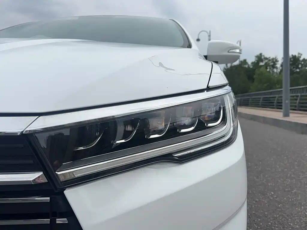 BYD Qin NEV 2020 — фото 24