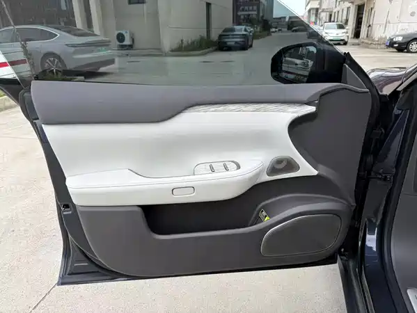 NIO ET7 2022