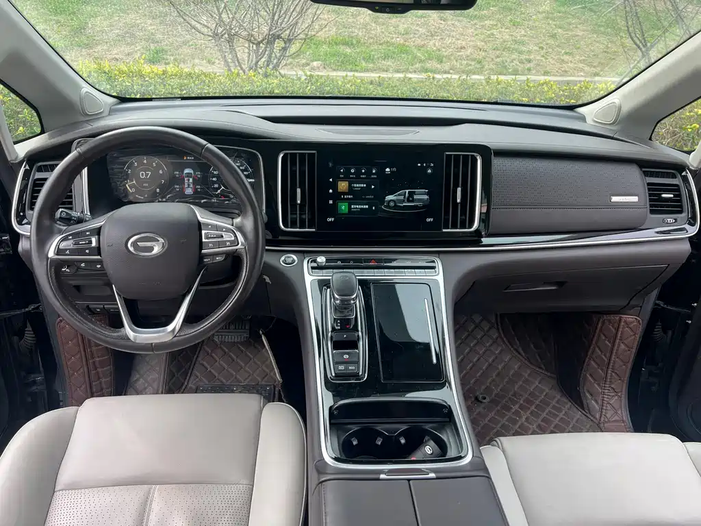 GAC Motor Trumpchi M8 2022 — фото 9