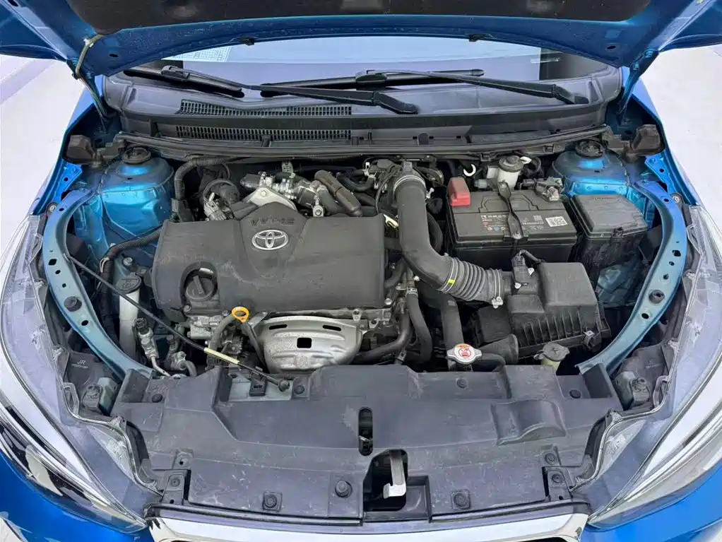 Toyota Yaris L 2021 — фото 16