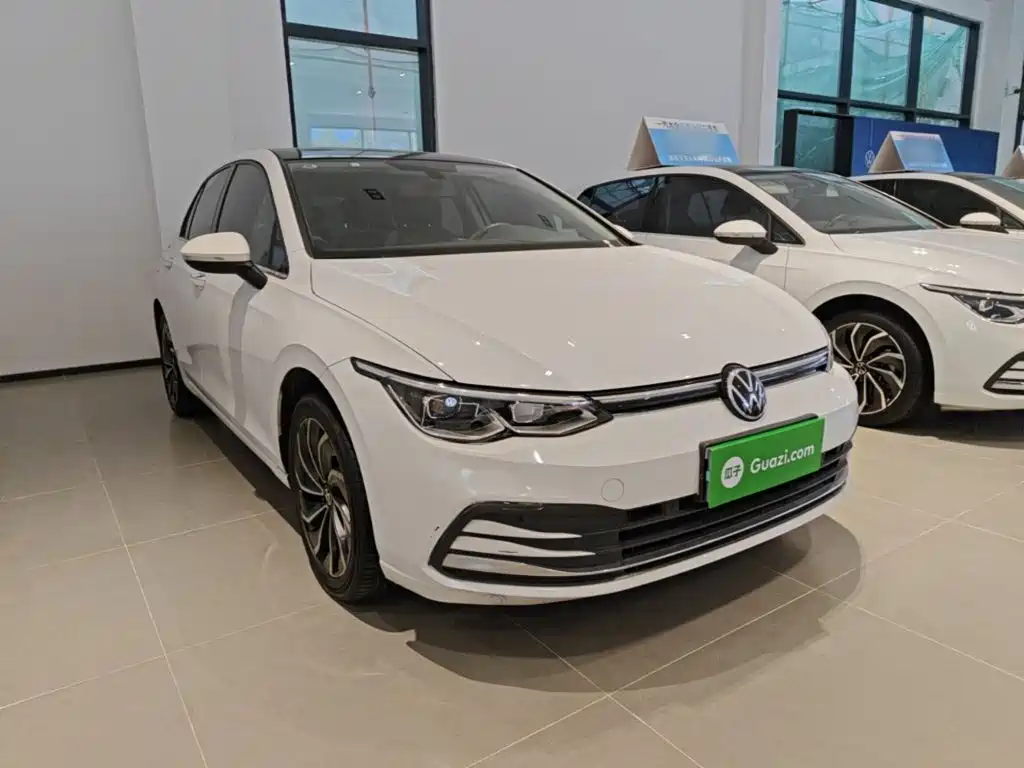Volkswagen Golf 2024