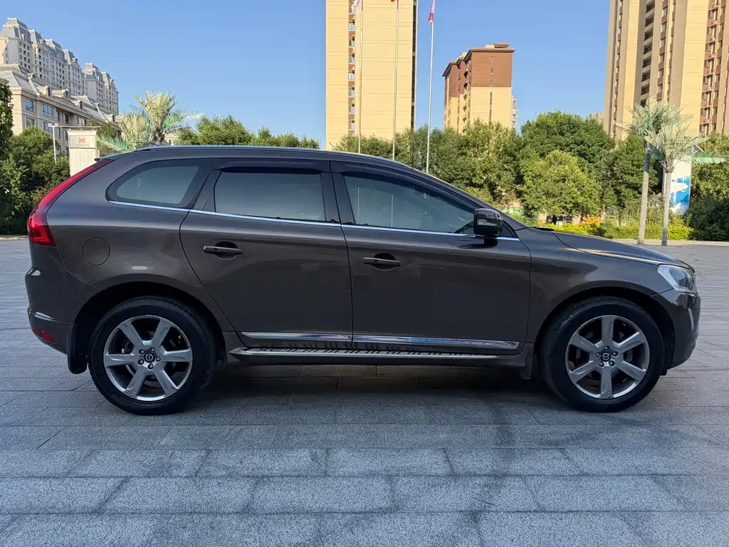 Volvo XC60 2015 — фото 6