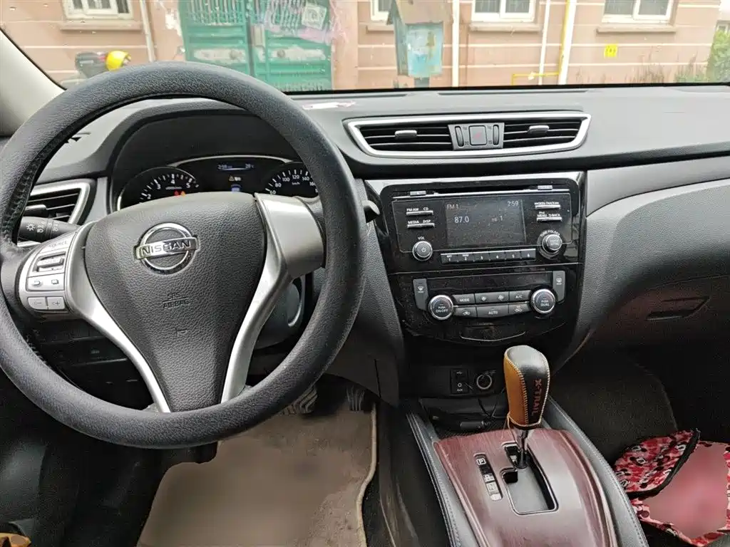 Nissan X-Trail 2016 — фото 10