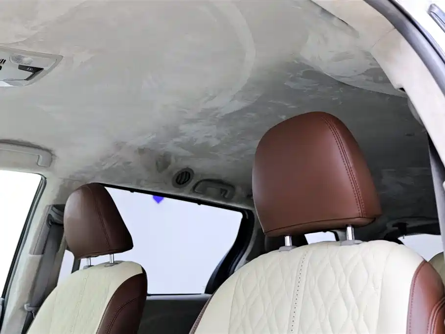 Toyota Sienna 2017 — фото 25