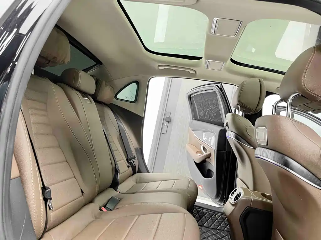 Mercedes-Benz E-Class 2020 — фото 10