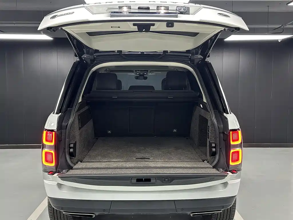 Land Rover Range Rover 2020 — фото 24