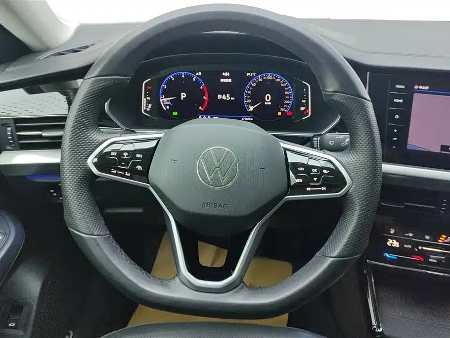 Volkswagen Passat 2023 — фото 14