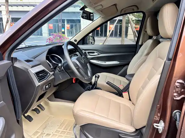 Wuling Hongguang 2018