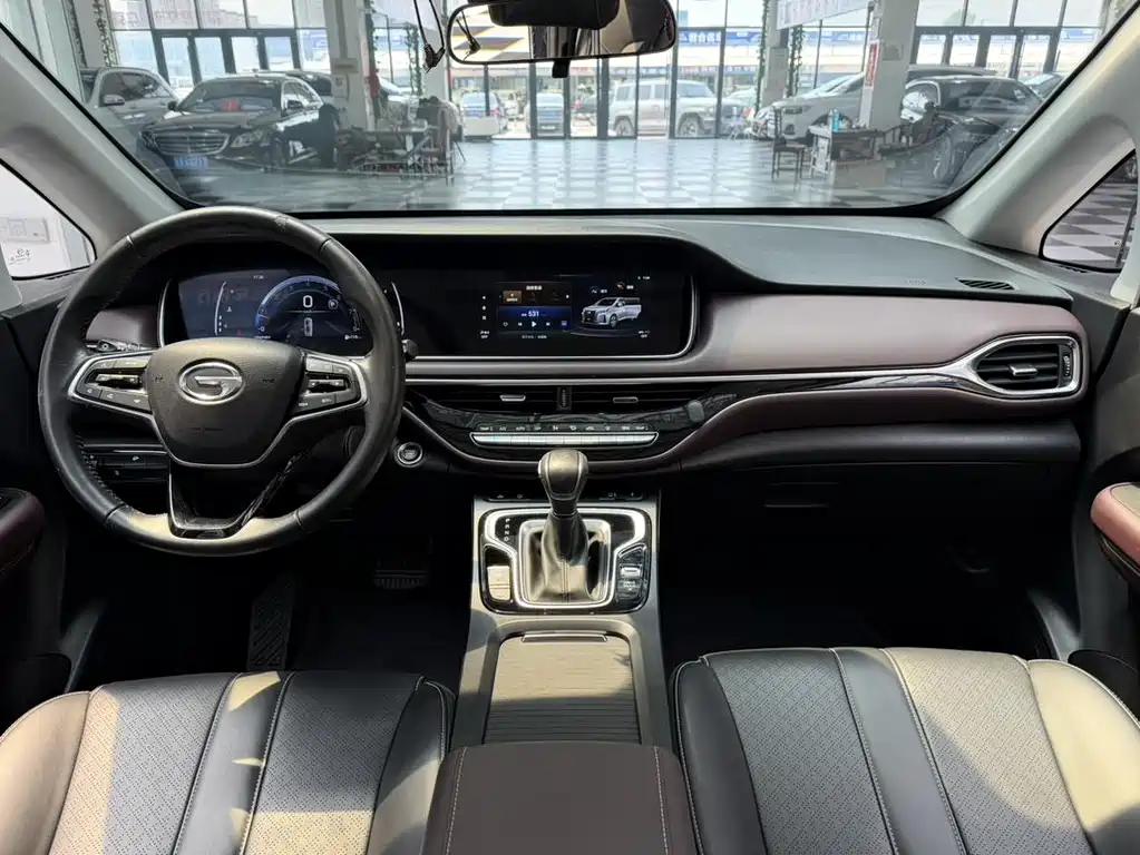 GAC Motor Trumpchi M6 2022 — фото 13
