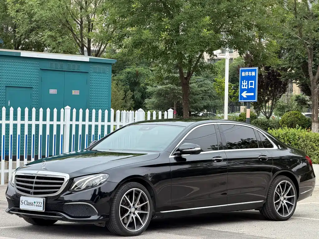 Mercedes-Benz E-Class 2016 — фото 1