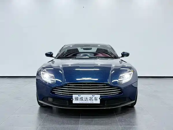 Aston Martin DB11 2020
