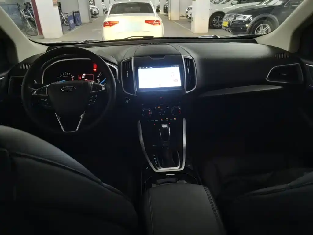 Ford Edge 2019 — фото 10