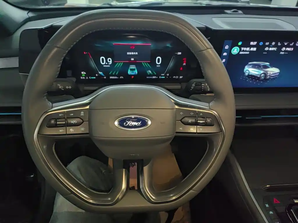 Ford Edge 2023 — фото 11