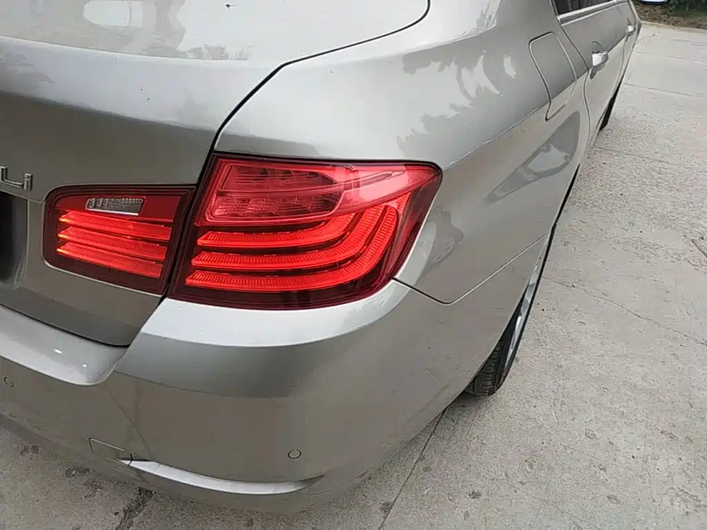 BMW 5 Series 2015 — фото 8