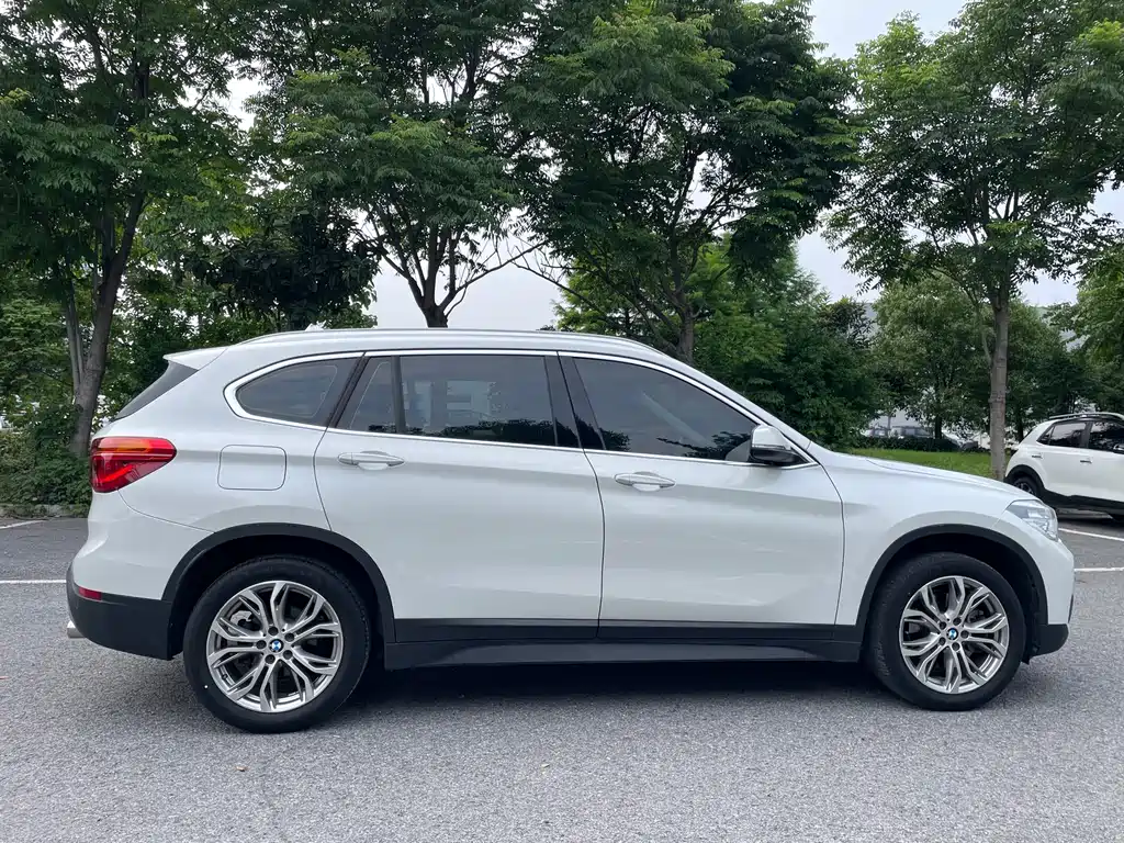 BMW X1 2019 — фото 21