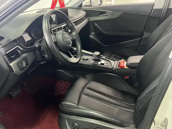 Audi A4L 2019