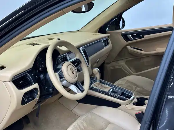 Porsche Macan 2014