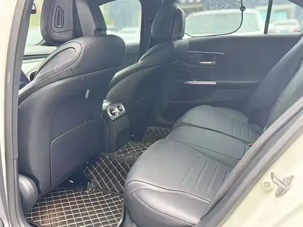 Mercedes-Benz C-Class 2022