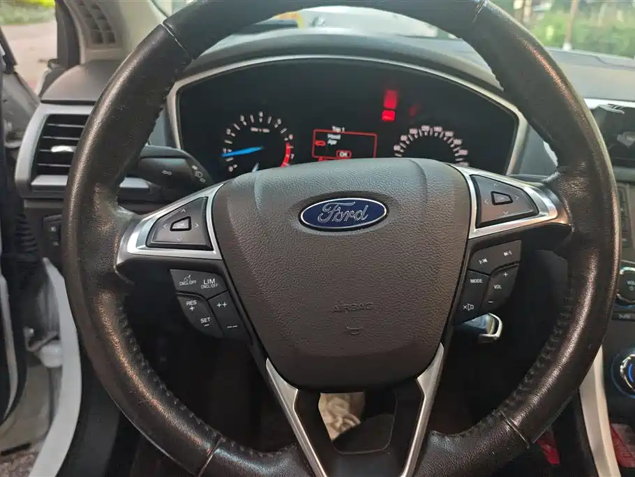 Ford Mondeo 2014 — фото 15