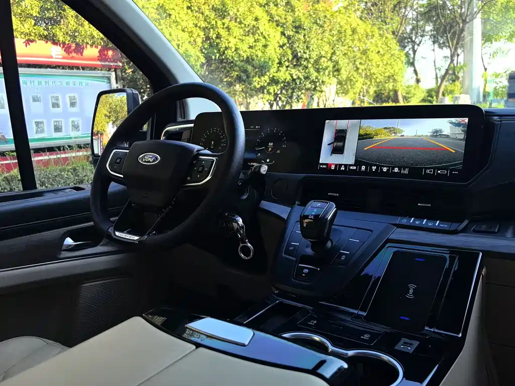 Ford Tourneo 2023 — фото 15