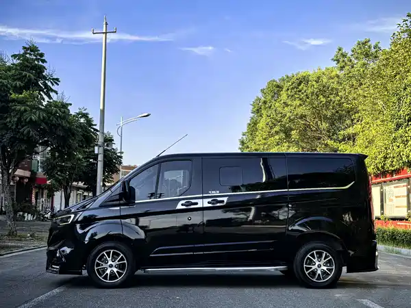 Ford Tourneo 2023