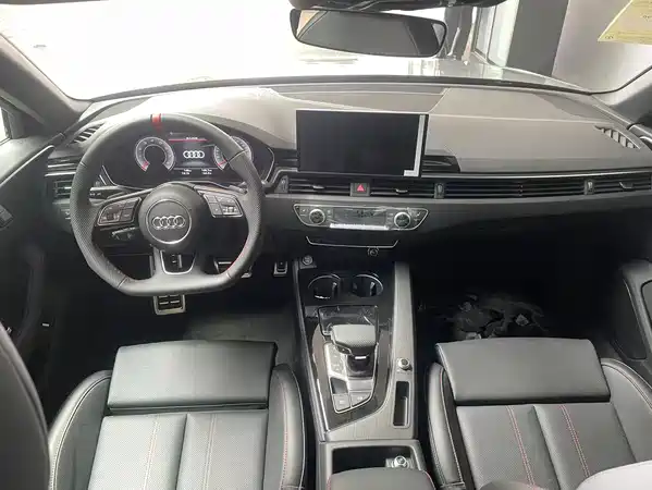 Audi A4L 2025