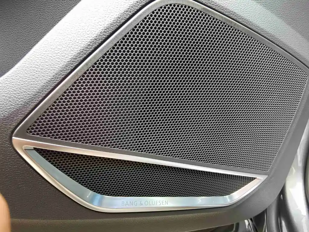 Audi Q3 2019 — фото 13