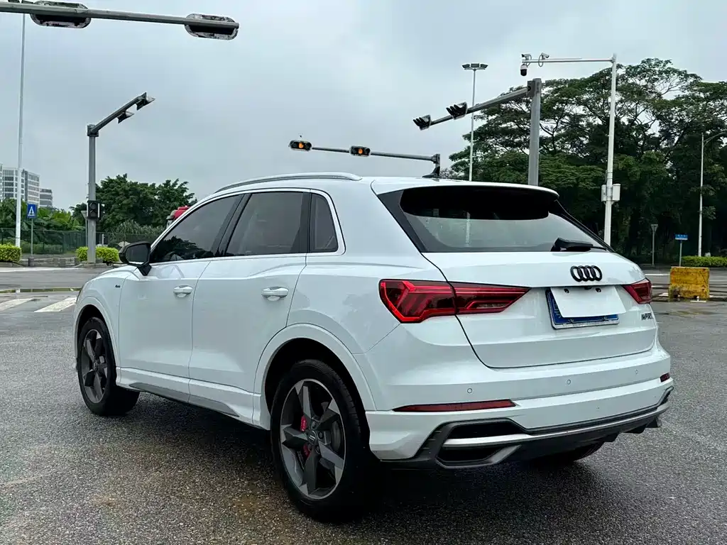 Audi Q3 2020 — фото 5