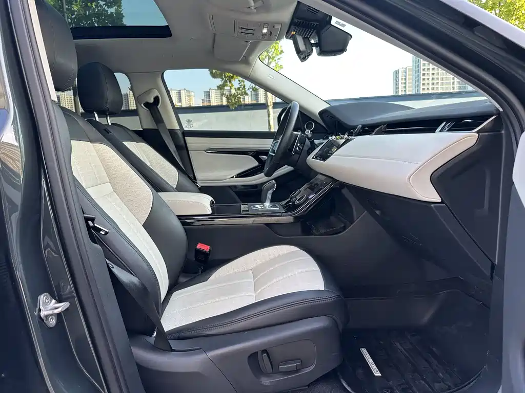 Land Rover Evoque 2022 — фото 10