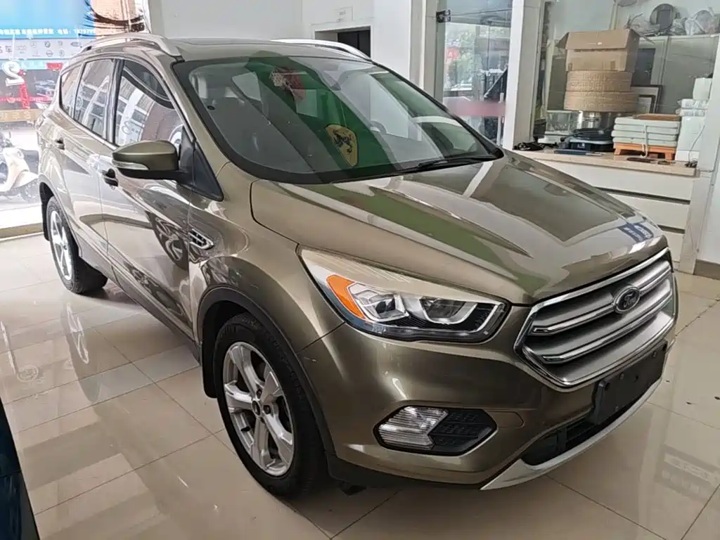 Ford Kuga 2017 — фото 4