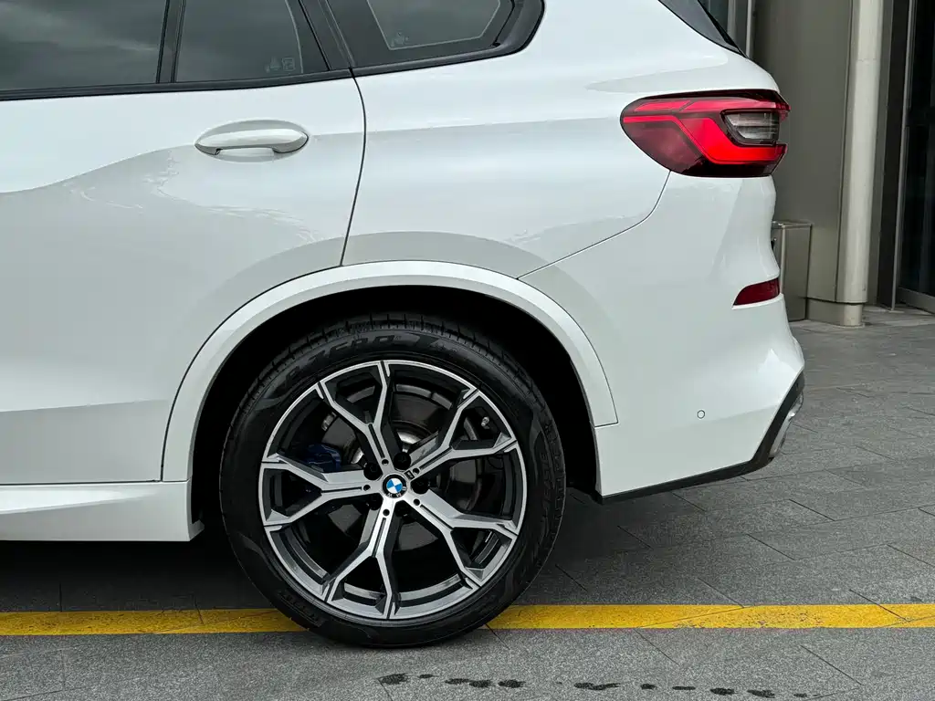 BMW X5 2019 — фото 10
