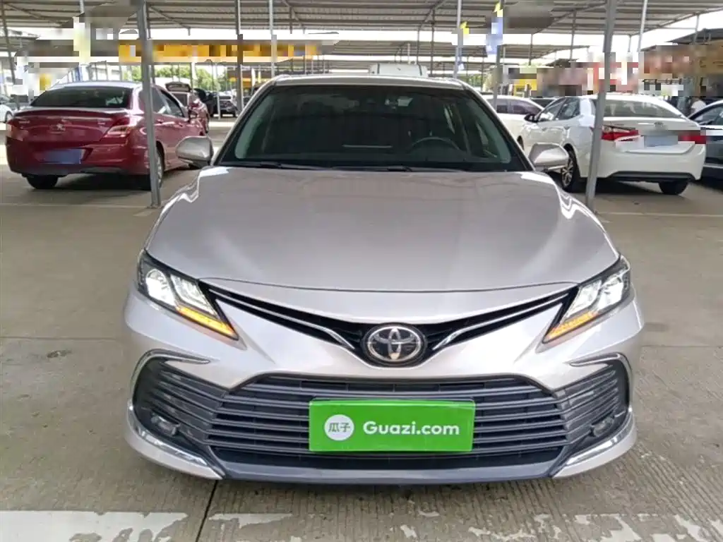 Toyota Camry 2022 — фото 3