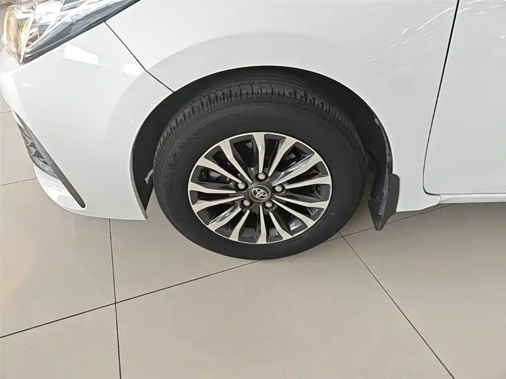 Toyota Corolla 2019 — фото 23