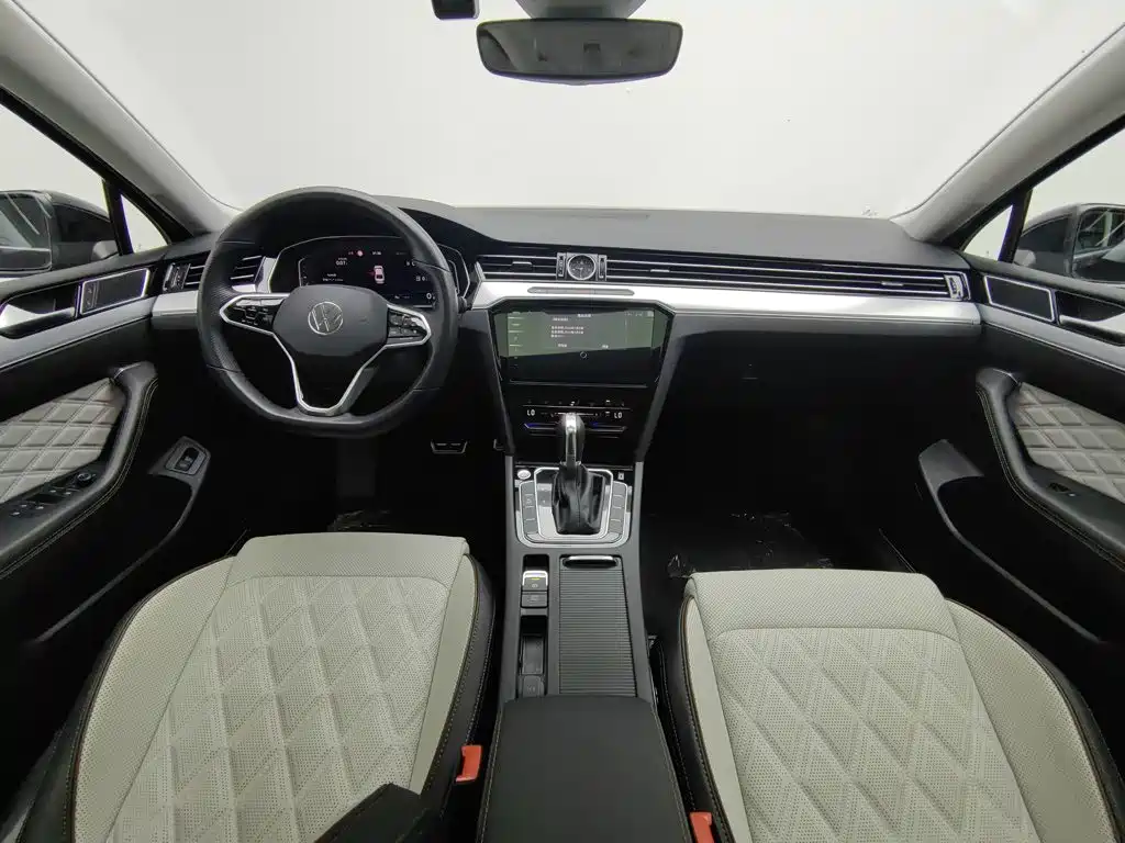 Volkswagen Magotan 2024