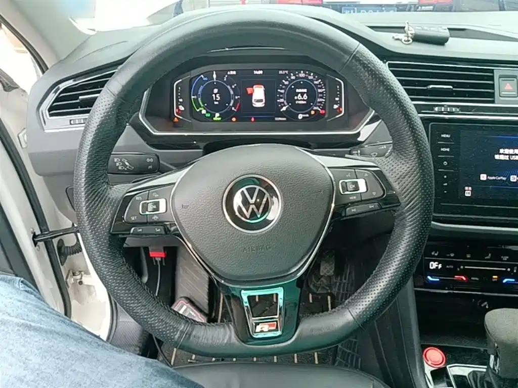 Volkswagen Tiguan L PHEV 2021 — фото 11